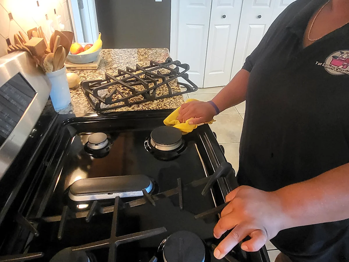 Two Ladies Cleaning, LC - Range Top Cleaning
